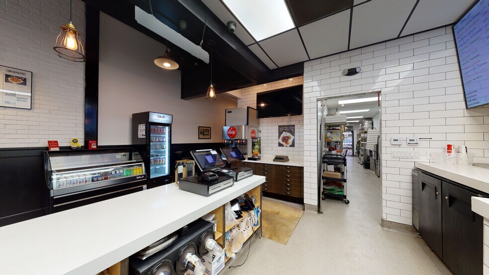 More Photos Of 5242-5246 E 2nd St, Long Beach Restaurant For Lease