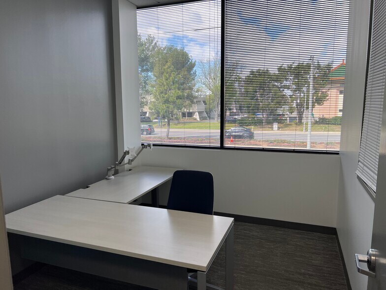 More Photos Of 8 Corporate Park, Irvine Office For Lease