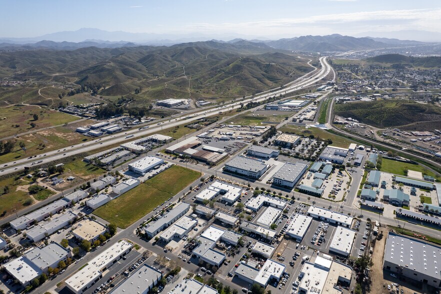 More Photos Of 560 Birch St, Lake Elsinore Manufacturing For Sale