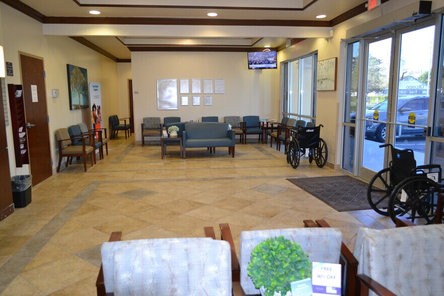 More Photos Of 6606 Stadium Dr, Zephyrhills Medical For Sale