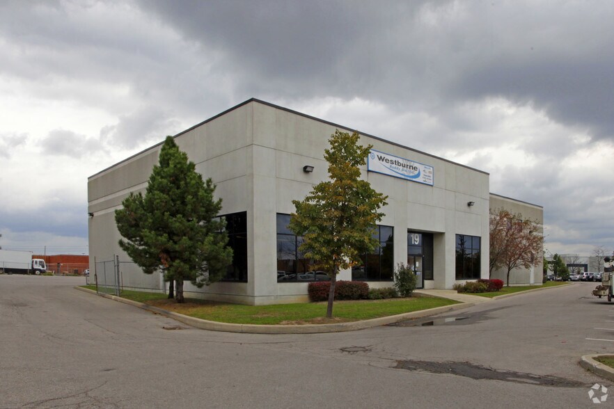 More Photos Of 19-21 Melanie Dr, Brampton Warehouse For Lease