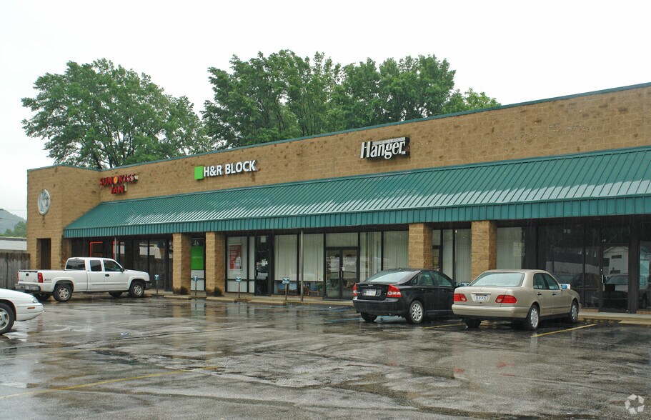 More Photos Of 4216 Maccorkle Ave SE, Charleston Storefront Retail Office For Lease