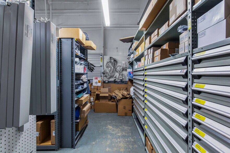 More Photos Of 5385 N I 55 St, Jackson Auto Dealership For Sale