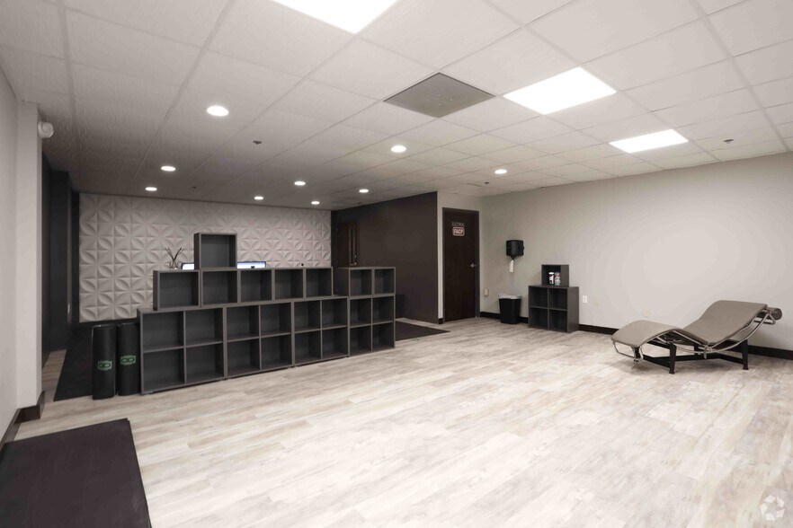 More Photos Of 880 Harrison St SE, Leesburg Coworking Space