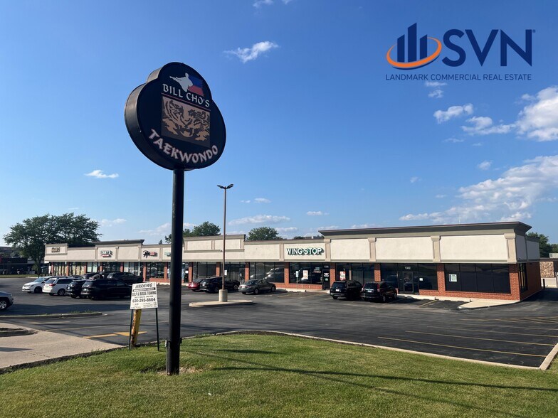 More Photos Of 1300-1326 Lake St, Roselle Unknown For Lease
