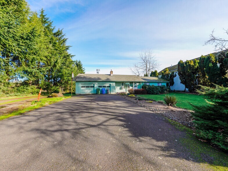 More Photos Of 4856 32nd Ave SE, Salem Industrial For Sale