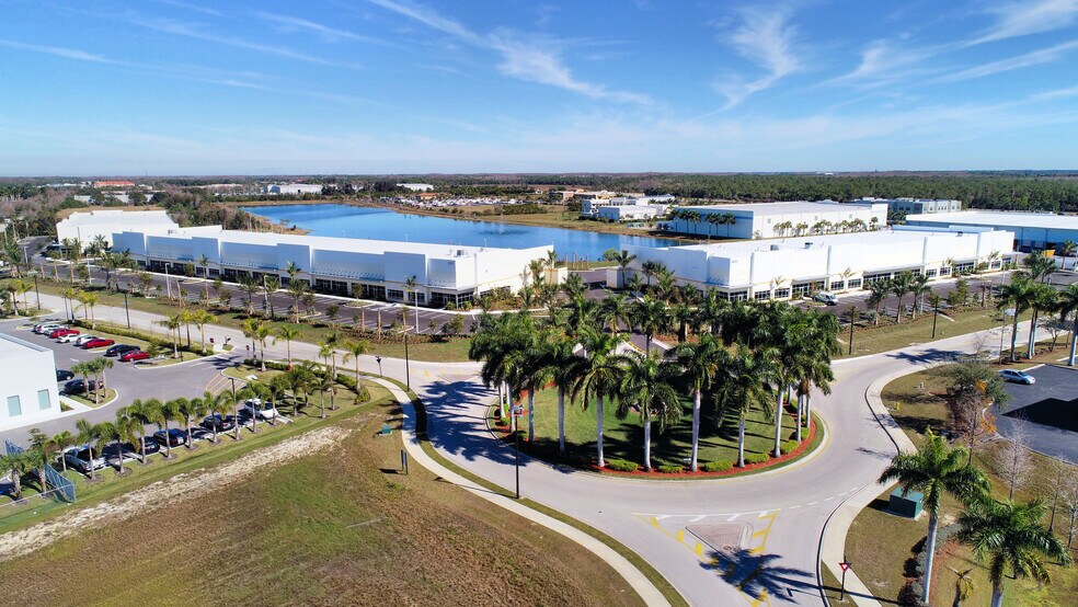 More Photos Of 14661 Jetport Loop, Fort Myers Unknown For Lease