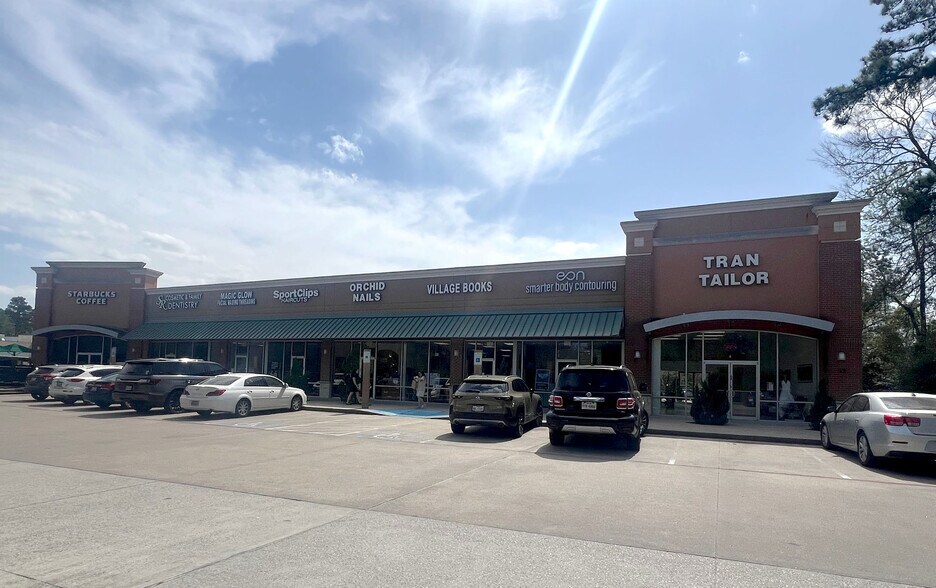 More Photos Of 9955 Woodlands Pky, The Woodlands General Retail For Lease