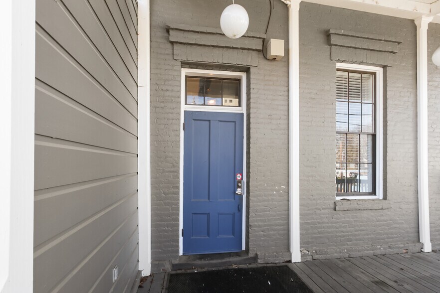 More Photos Of 1111-1123 D St, Sacramento Specialty For Sale