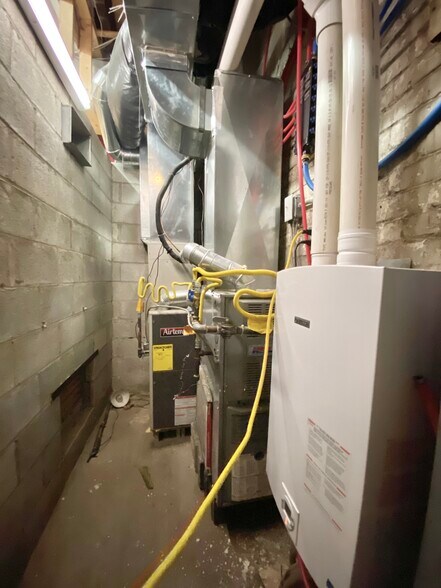 More Photos Of 8329 Delaware Ave, Upper Darby Service For Sale