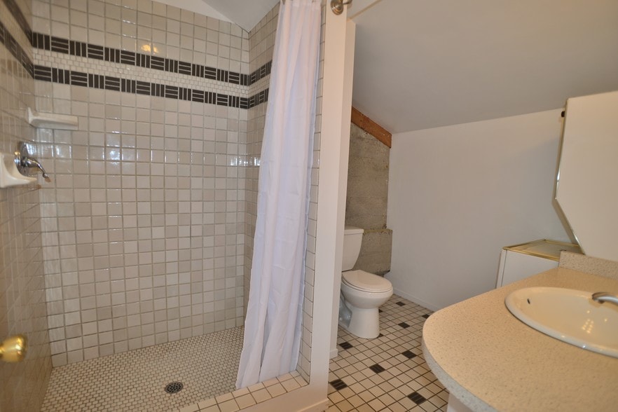 More Photos Of 182 Shipley St, San Francisco Flex For Lease