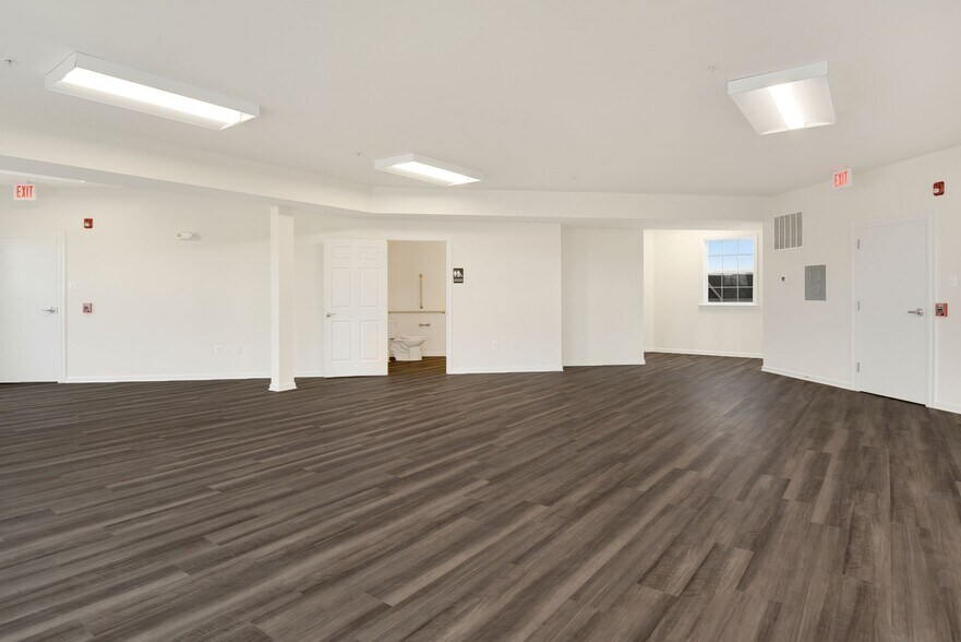 More Photos Of 3546 Worthington Blvd, Frederick Storefront Retail Office For Lease