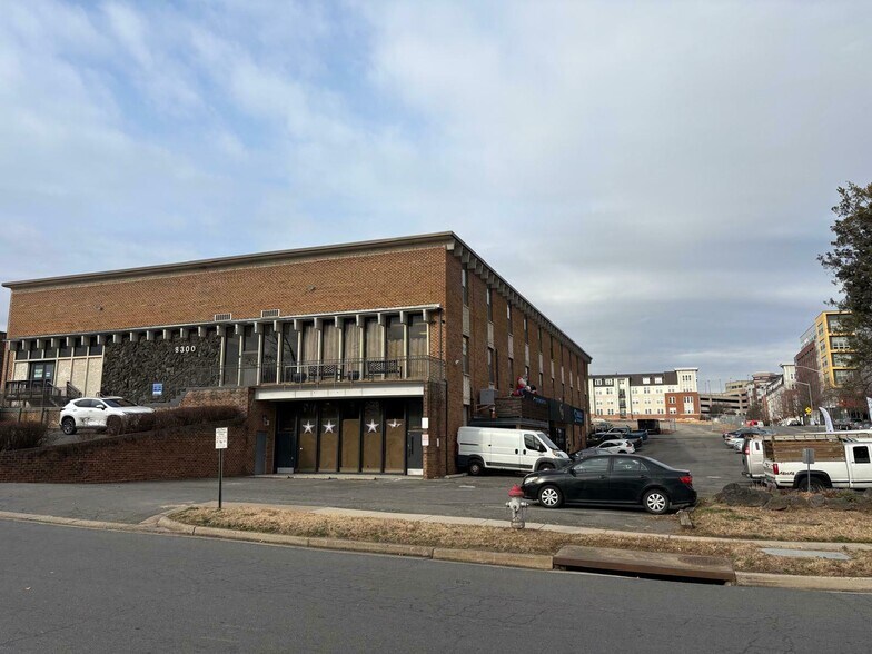 More Photos Of 8300 Merrifield Ave, Fairfax Light Distribution For Lease