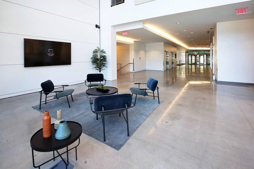 More Photos Of 5000 Headquarters Dr, Plano Office For Lease