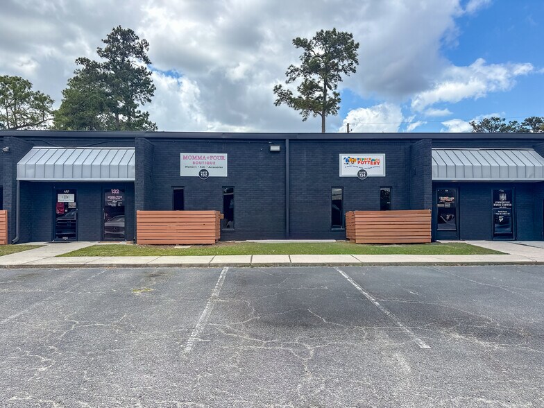 More Photos Of 622 Old Trolley Rd, Summerville Storefront For Lease