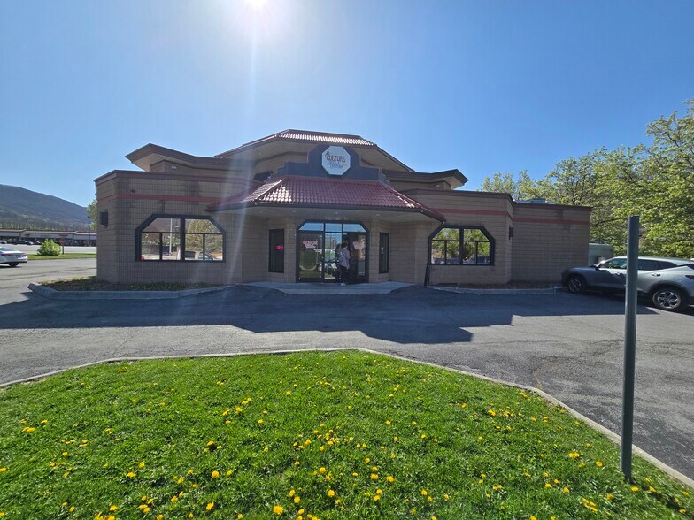 More Photos Of 504 Commerce Dr, Bluefield Office For Sale
