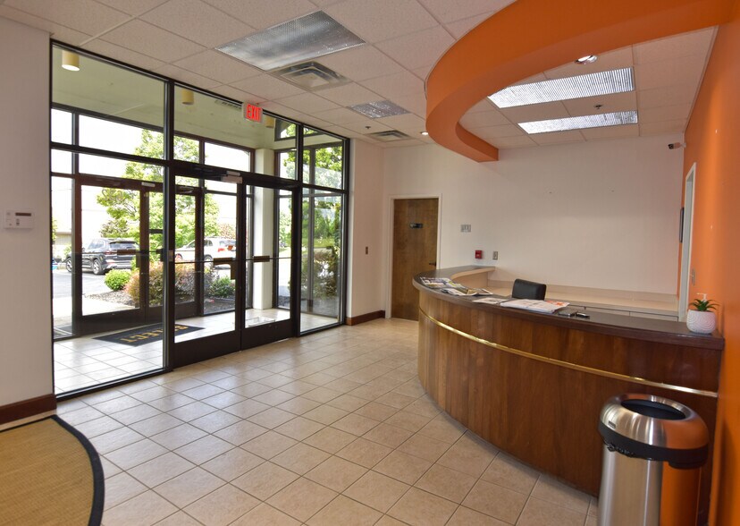 More Photos Of 630-634 Melrose Ave, Nashville Distribution For Lease