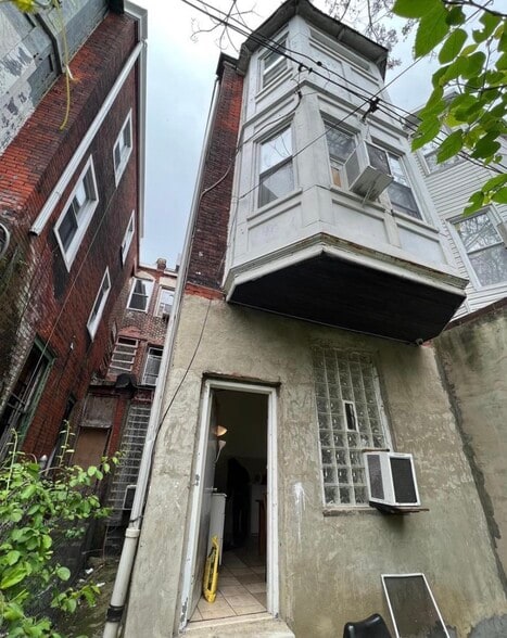 More Photos Of 4118 W Girard Ave, Philadelphia Specialty For Sale