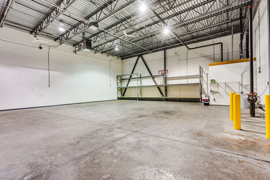 More Photos Of 35 Mill Street Central, Marlborough Warehouse For Lease