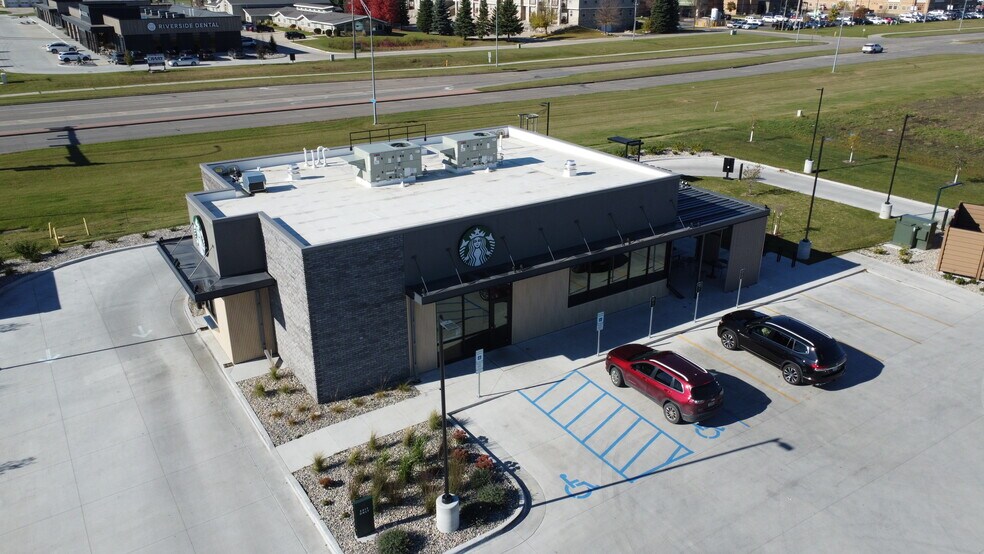 More Photos Of 4641 S Washington St, Grand Forks Restaurant For Sale