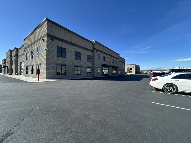 More Photos Of 564 W 700 S, Pleasant Grove Office For Lease