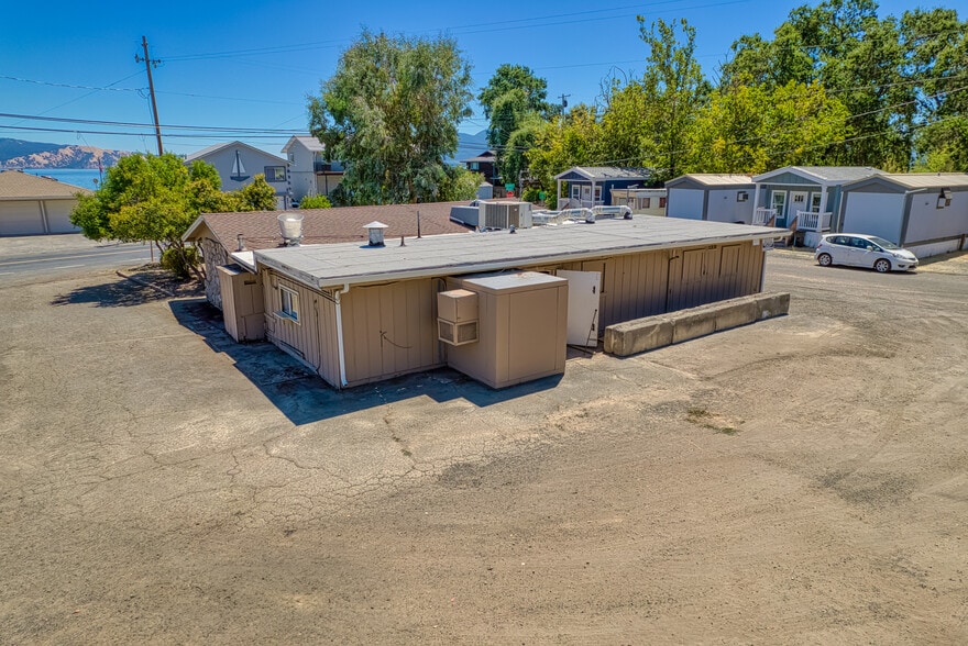 More Photos Of 2509 Lakeshore Blvd, Lakeport Restaurant For Sale