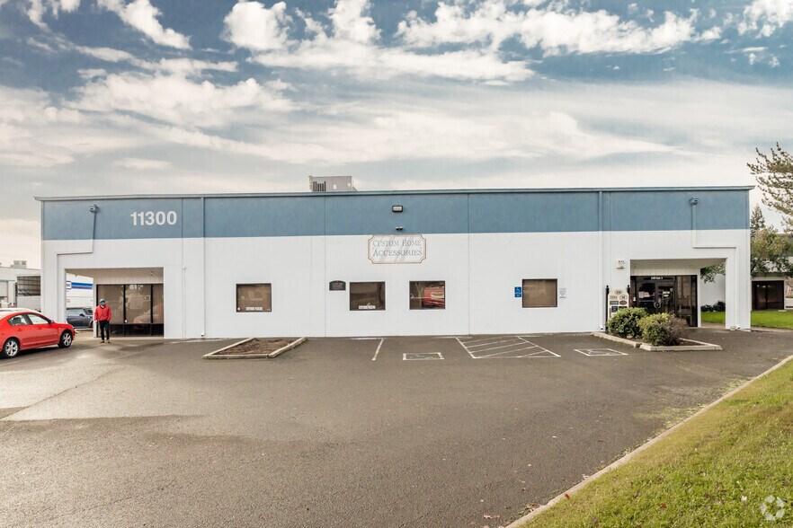More Photos Of 11300 Trade Center Dr, Rancho Cordova Warehouse For Lease