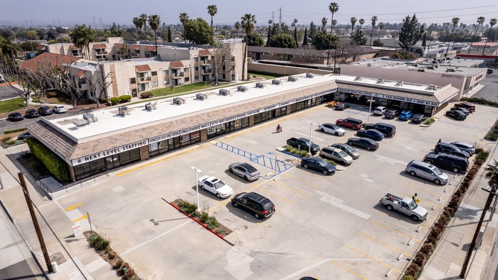 Primary Photo Of 2795 W Lincoln Ave, Anaheim Storefront Retail Office For Lease