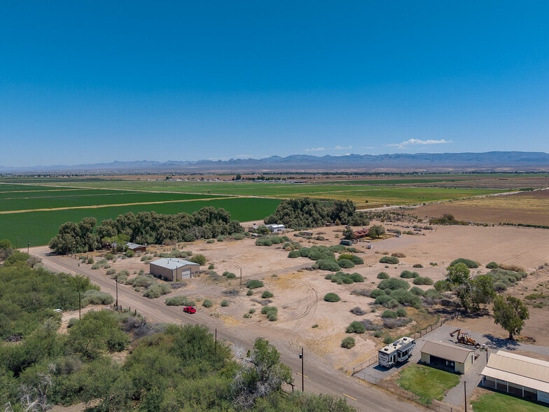More Photos Of 9512 S Evans Ln, Mohave Valley Warehouse For Sale