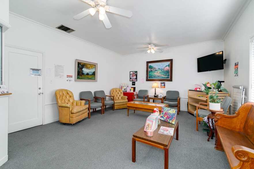 More Photos Of 95 W Sierra Madre Blvd, Sierra Madre Medical For Sale