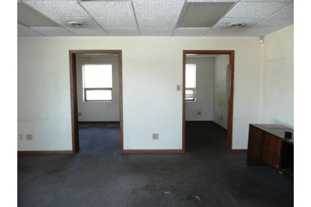 More Photos Of 331 Elliot St, West Chicago Warehouse For Sale