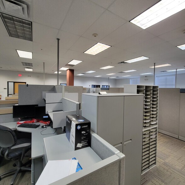 More Photos Of 20 Lawrence Bell Dr, Williamsville Medical For Lease