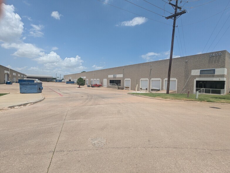 Primary Photo Of 2450 114th St, Grand Prairie Distribution For Lease