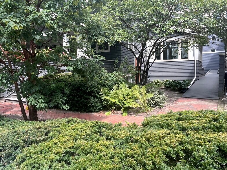 More Photos Of 415 S West St, Royal Oak Loft Creative Space For Lease