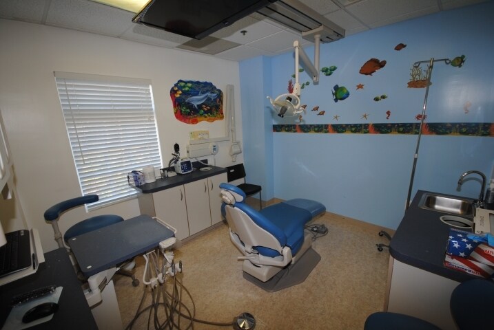 More Photos Of 42882 Truro Parish Dr, Ashburn Storefront For Sale