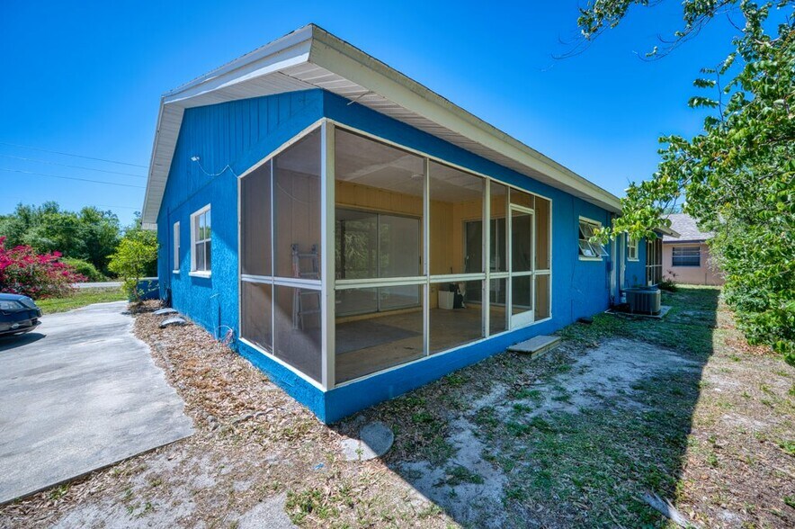 More Photos Of 25038 Harborview Rd, Port Charlotte Apartments For Sale