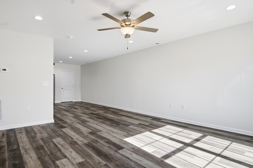 More Photos Of 409 - 431 Washington Ave, Pulaski Apartments For Sale