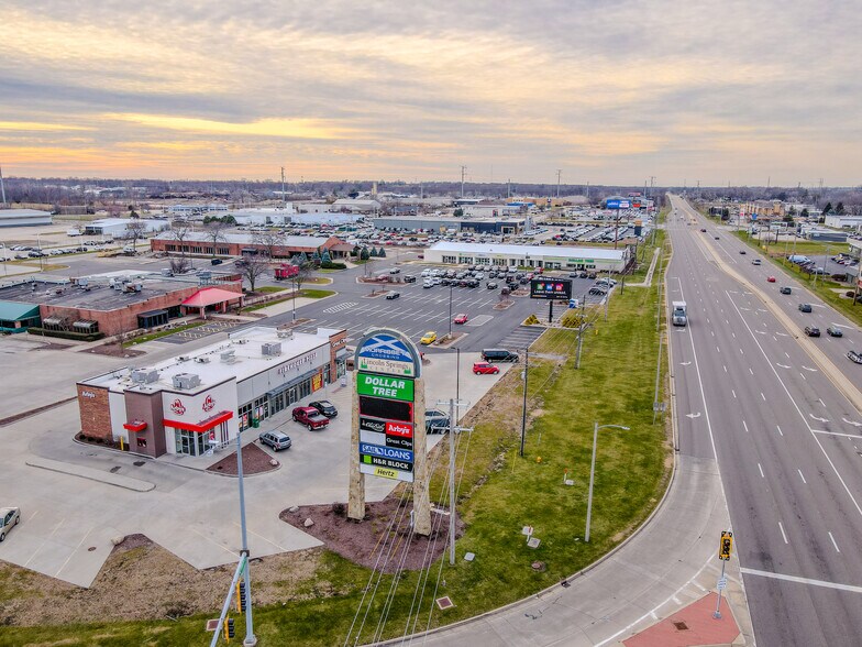 More Photos Of 1603 Morrissey Dr, Bloomington Storefront For Lease