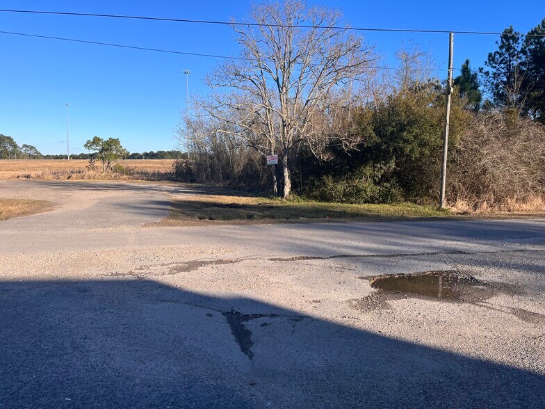 More Photos Of 3525 Boone St, Moss Point Restaurant For Sale