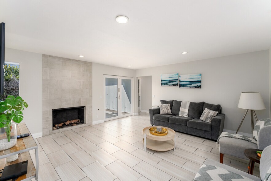 More Photos Of 1920 Beryl St, San Diego Specialty For Sale