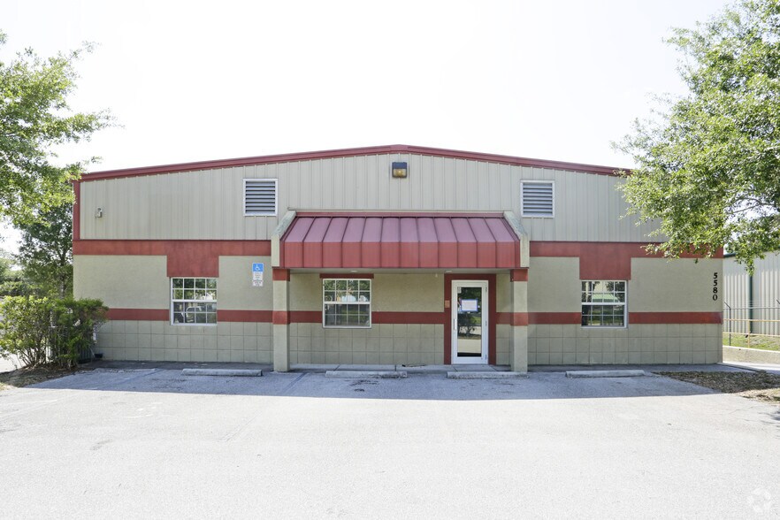 More Photos Of 5580 ZIP Dr, Fort Myers Warehouse For Lease