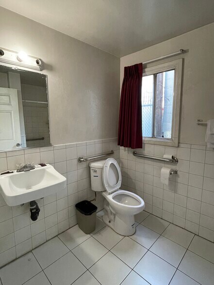 More Photos Of 9029 San Fernando Rd, Sun Valley Hotel For Sale