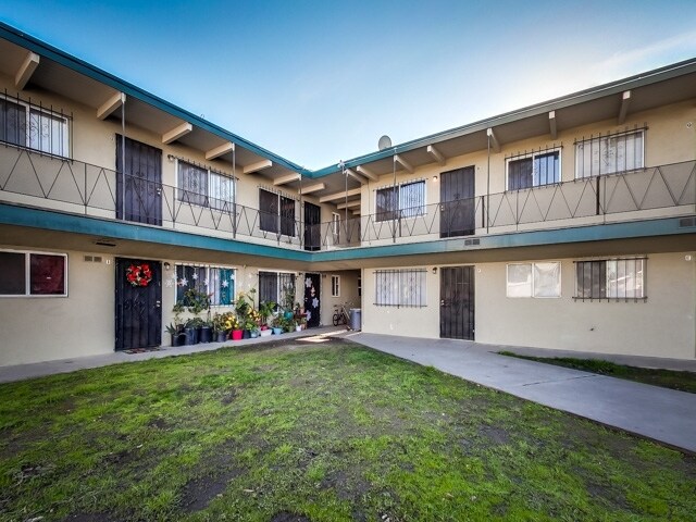 More Photos Of 314-324 105th Ave, Oakland Apartments For Sale