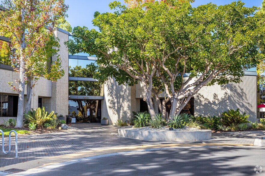 More Photos Of 9265 Sky Park Ct, San Diego Office For Sale