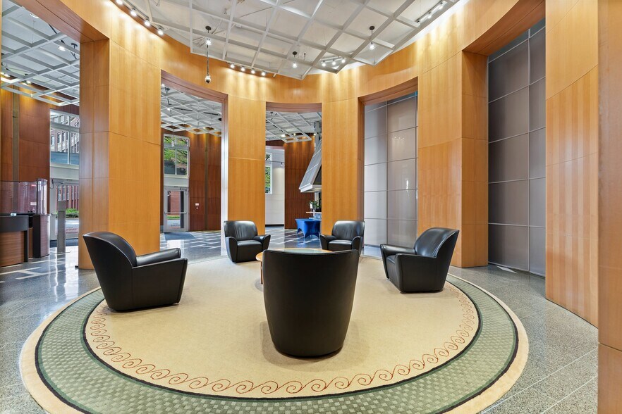 More Photos Of 2000 Duke St, Alexandria Office For Sale