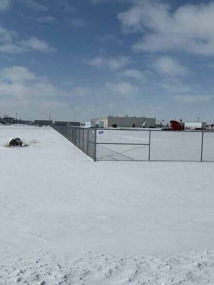 More Photos Of 602 Frontier St, Lexington Service For Sale