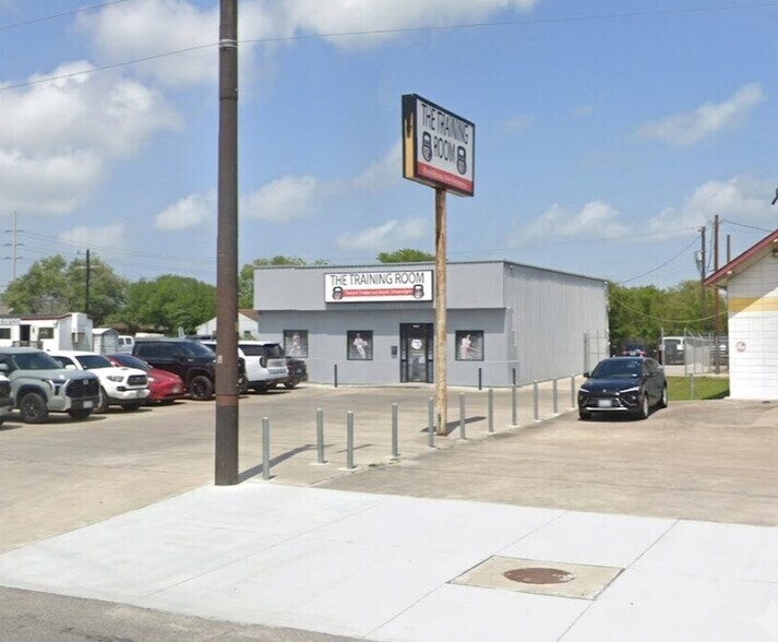 Primary Photo Of 6410 S Padre Island Dr, Corpus Christi Office For Lease