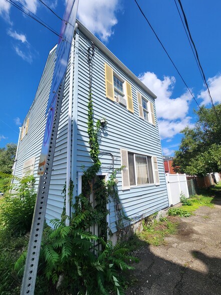 More Photos Of 1600 Bingham St, Pittsburgh Bar For Sale