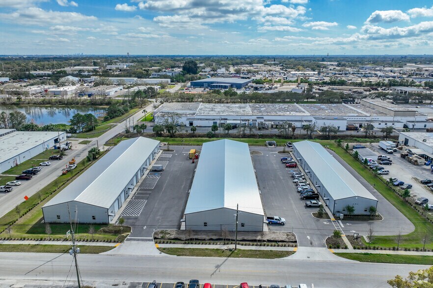More Photos Of 2067 Calumet St, Clearwater Unknown For Lease