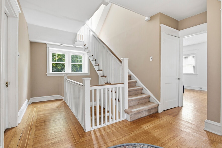 More Photos Of 678 Ferne Blvd, Drexel Hill Office For Sale